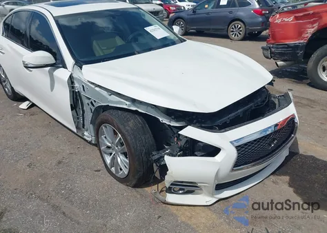 2015 Infiniti Q50 Premium z USA, uszkodzony, nr VIN JN1BV7AP4FM330923